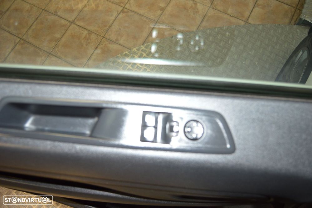 Peugeot Expert 2.0 BlueHDi L2H1 Semi-Vidrado - 30