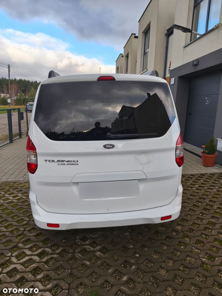 Ford Tourneo Courier 1.5 TDCi Trend - 5
