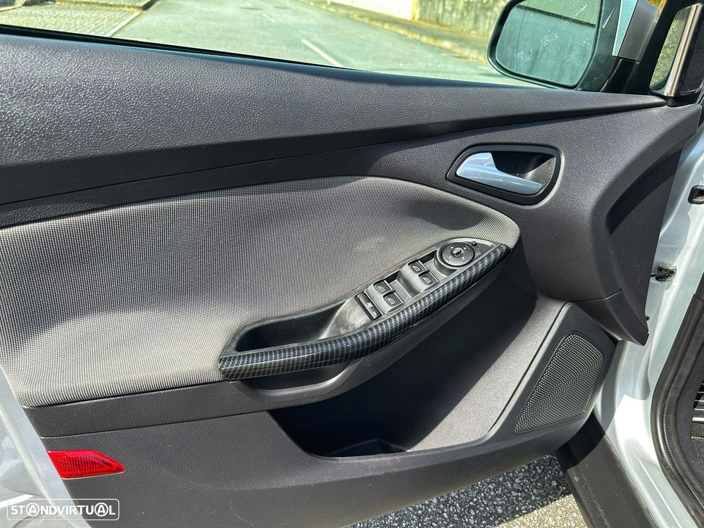 Ford Focus SW 1.6 TDCi DPF S&S Trend - 12