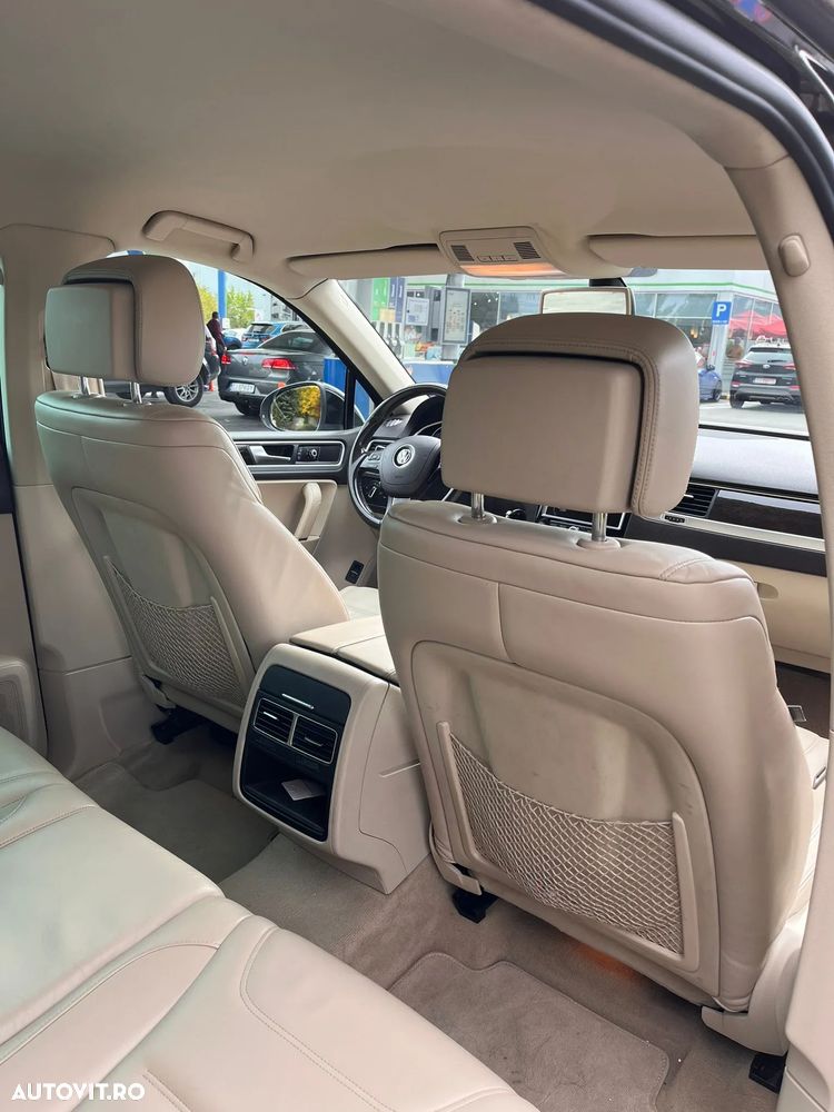 Volkswagen Touareg - 15