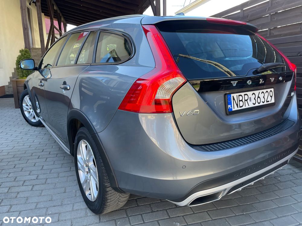Volvo V60 Cross Country D3 Geartronic Momentum - 9