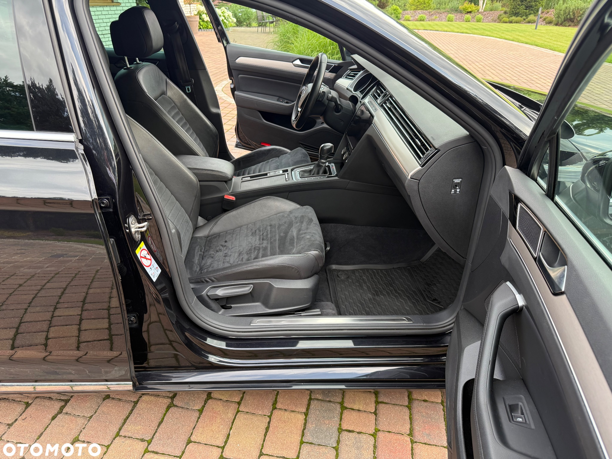 Volkswagen Passat Variant 2.0 TDI SCR 4Motion DSG Highline - 26