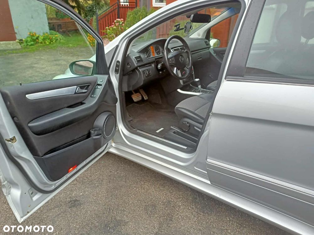 Mercedes-Benz Klasa B - 21