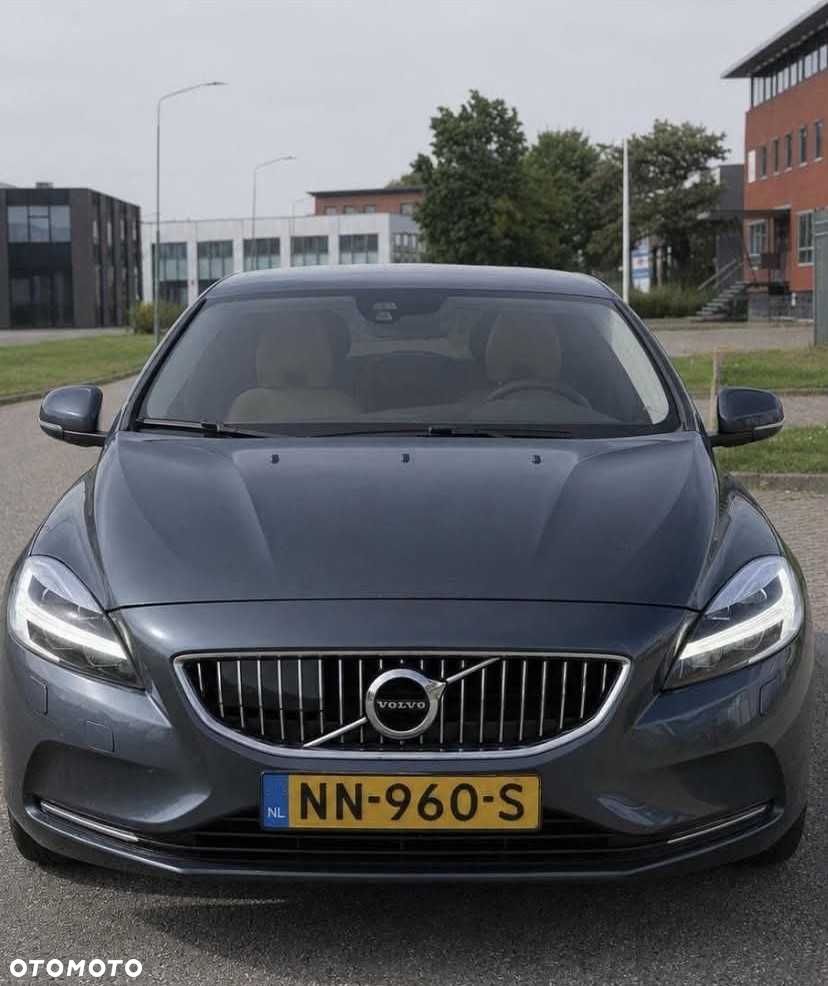 Volvo V40 - 10