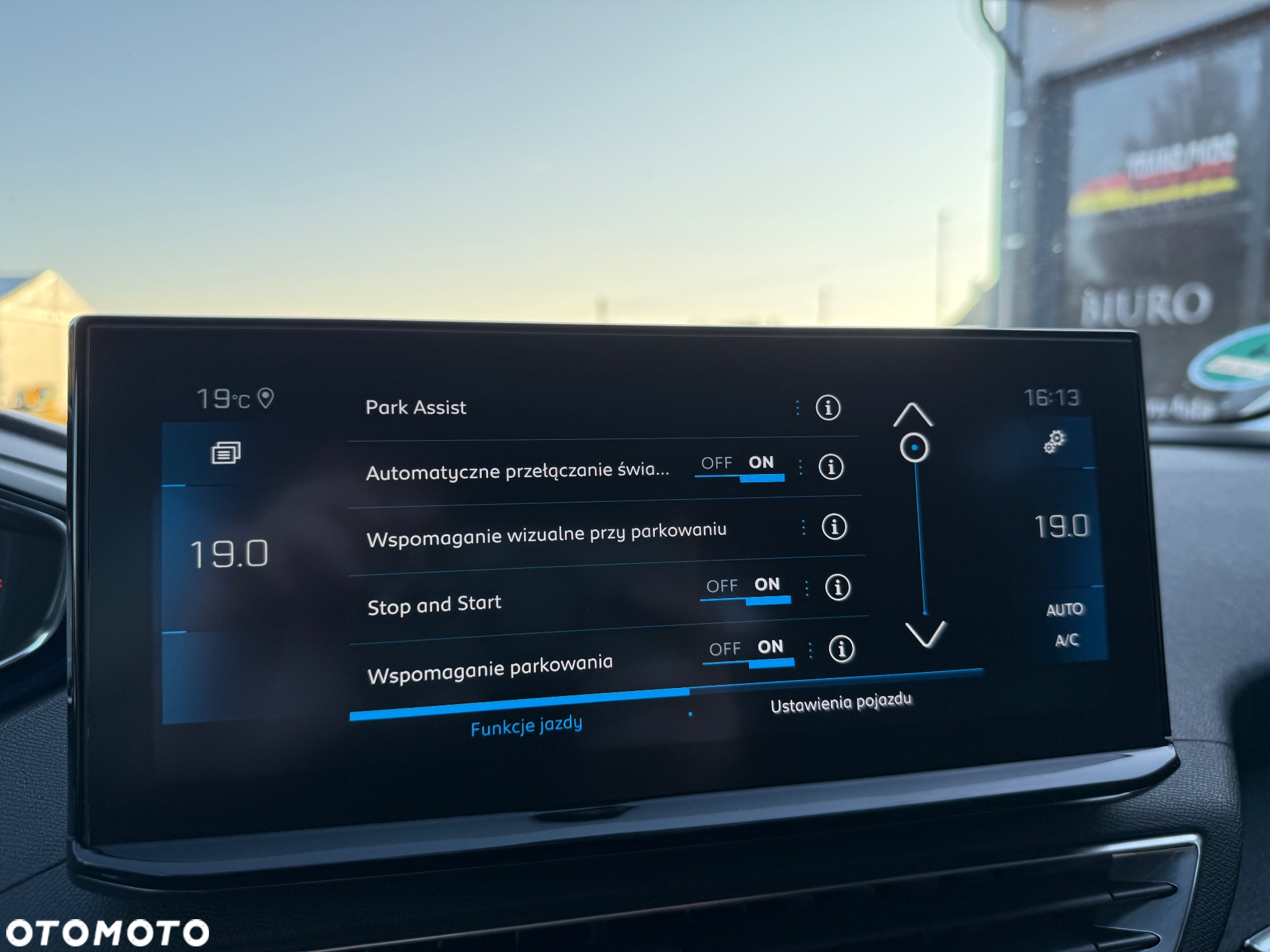 Peugeot 3008 1.2 PureTech Allure S&S EAT8 - 24