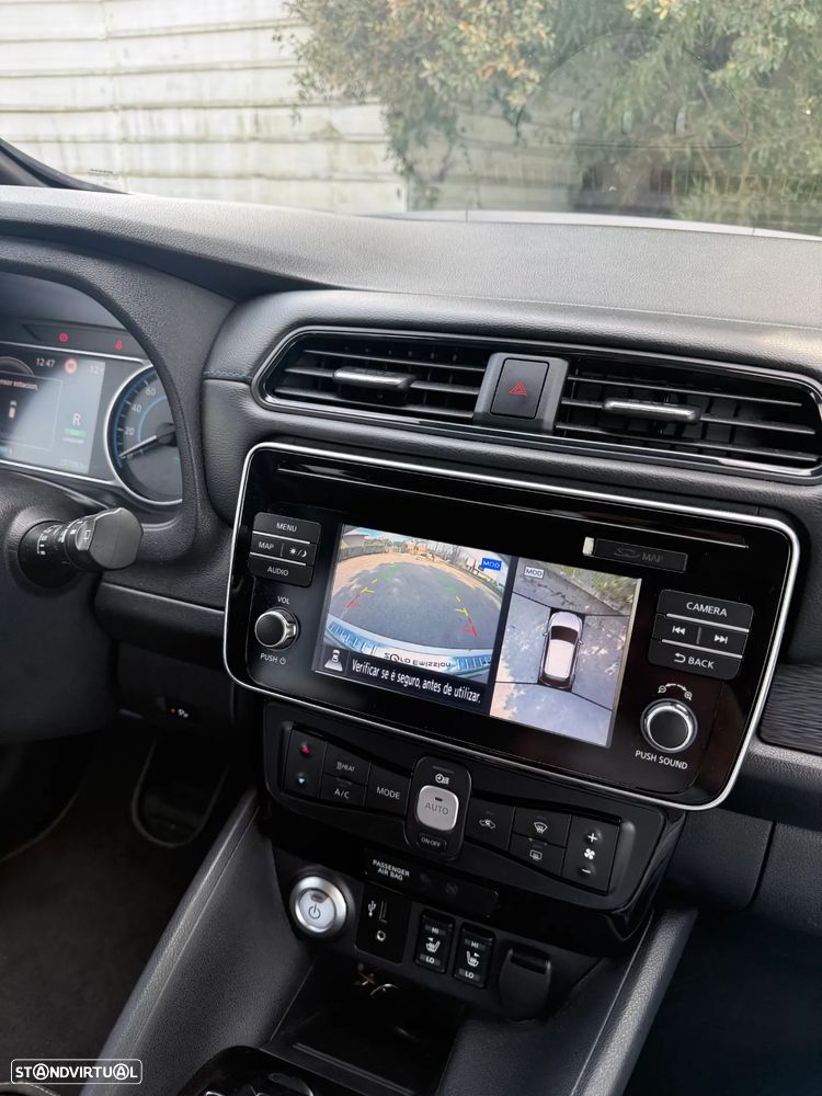 Nissan Leaf N-Connecta - 30