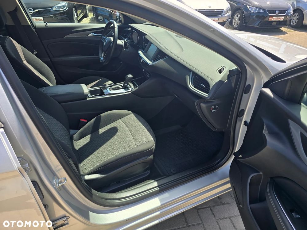 Opel Insignia - 11