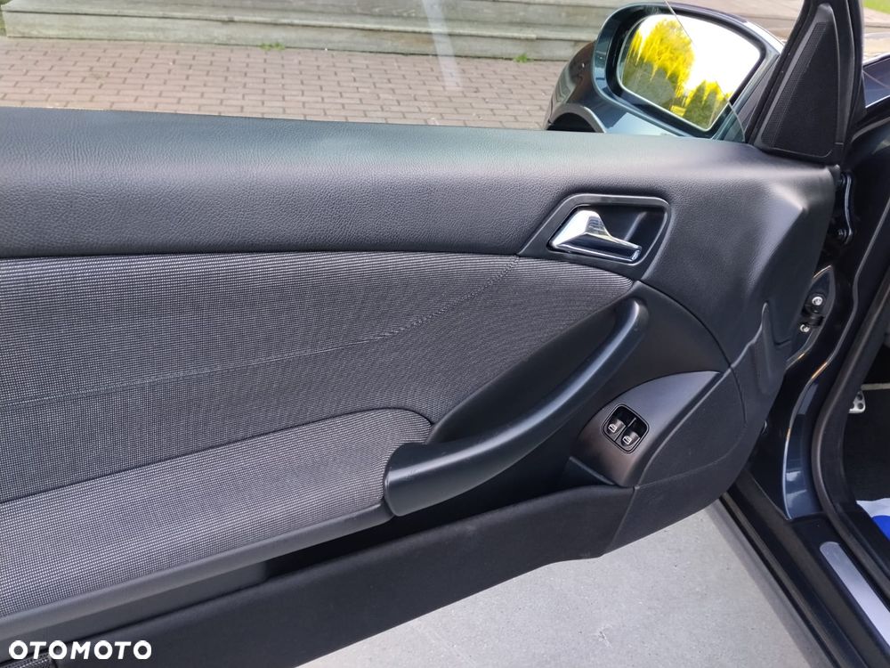 Mercedes-Benz Klasa C 180 Kompressor Automatik Sport Edition - 23