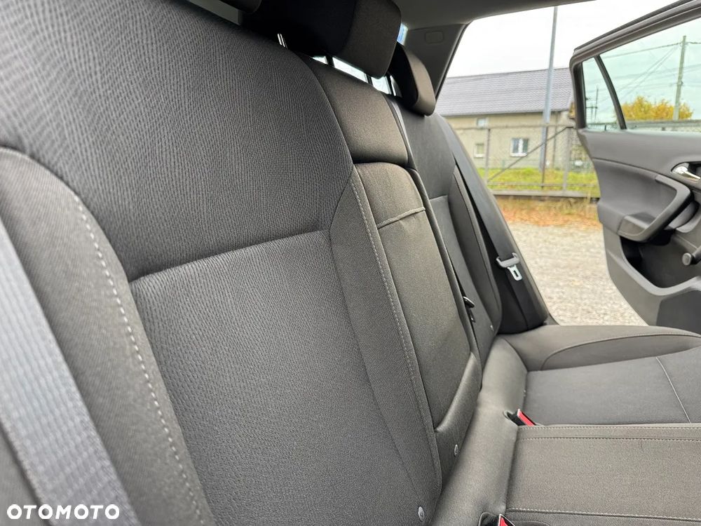 Opel Insignia - 28