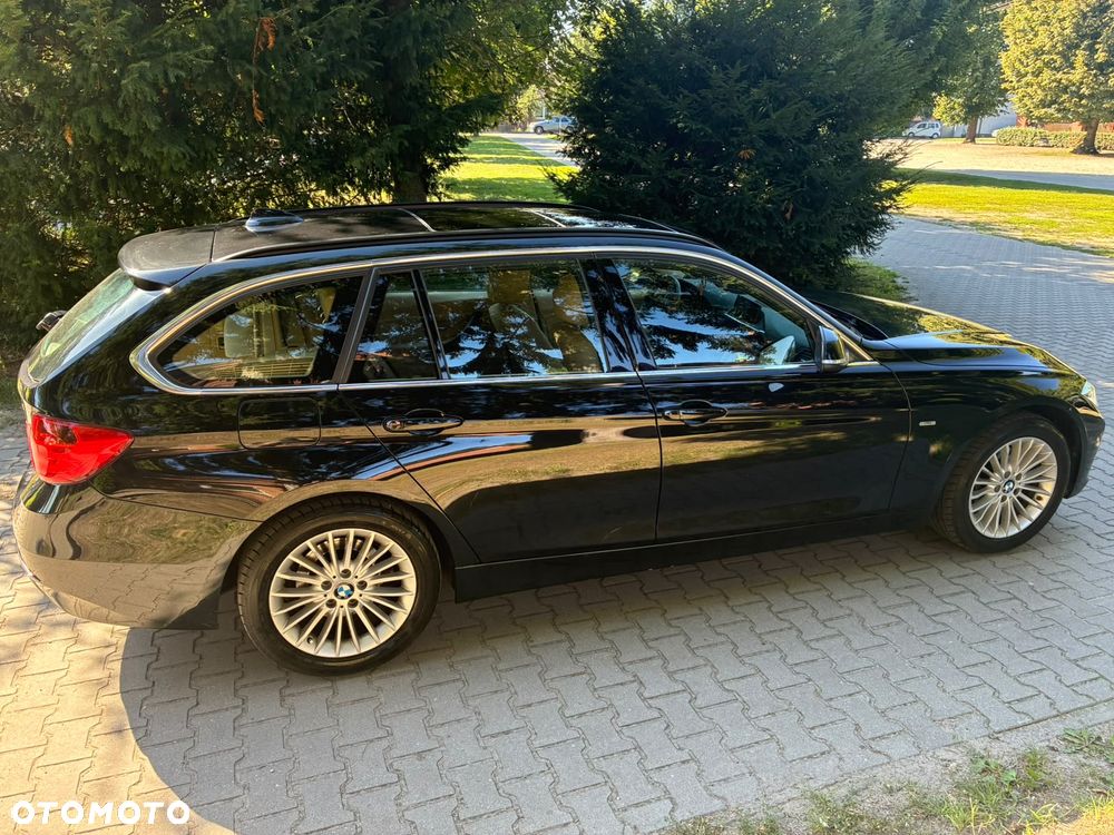 BMW Seria 3 320d xDrive - 13
