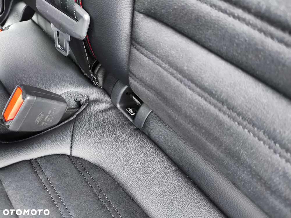 Ford Kuga 2.5P PHEV FWD ST-Line X - 13