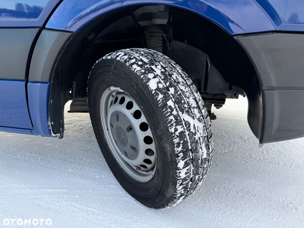 Mercedes-Benz Sprinter - 10