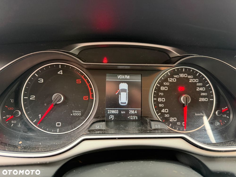 Audi A4 Avant 2.0 TDI - 9