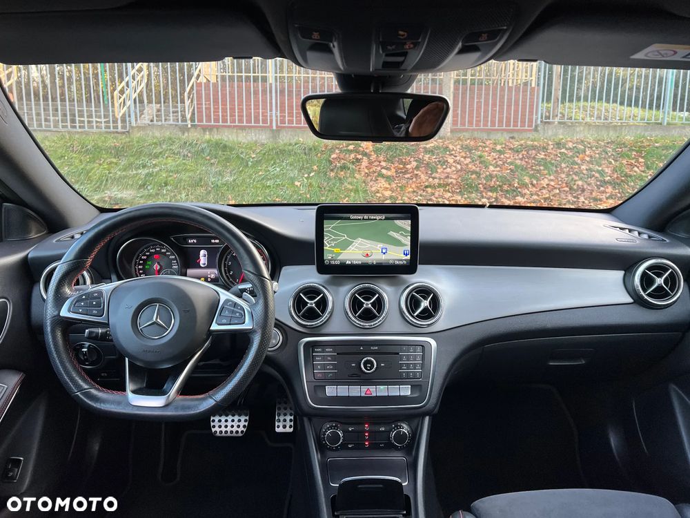 Mercedes-Benz CLA 200 7G-DCT AMG Line - 16