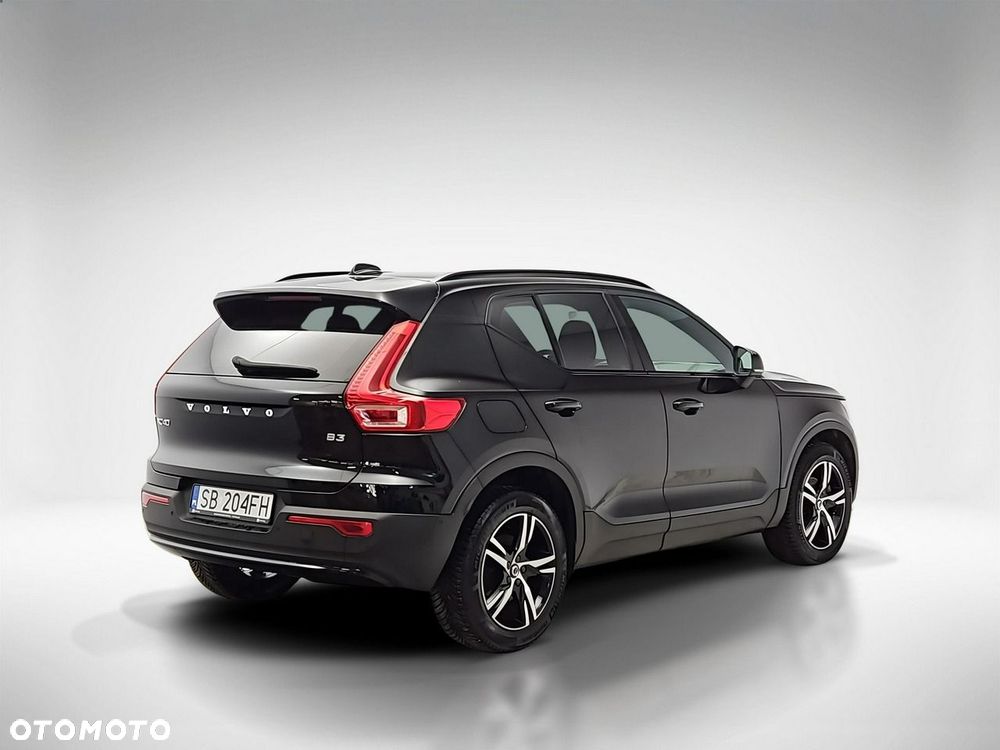 Volvo XC 40 B3 Plus Dark - 6