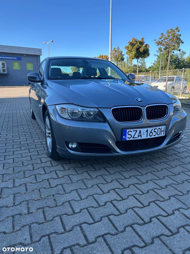 BMW Seria 3 318i - 2