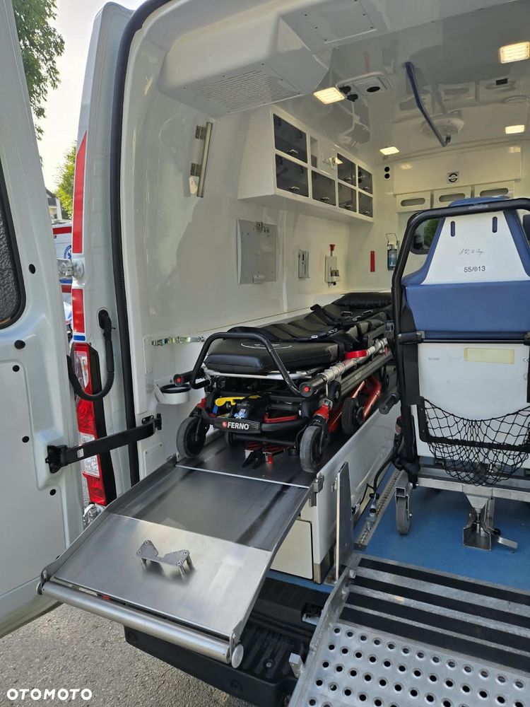 Renault Master Ambulans karetka gwarancja - 12