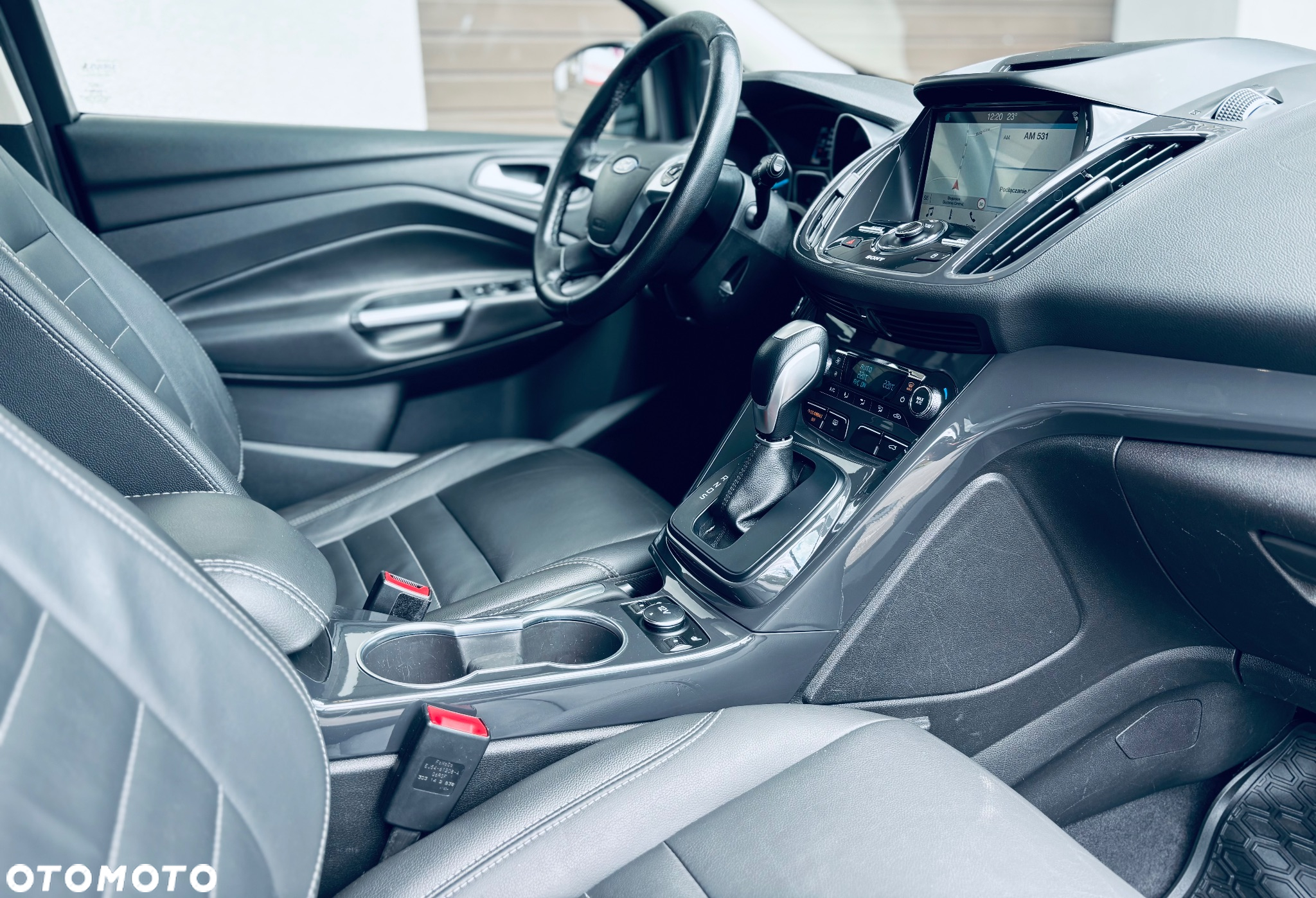 Ford Escape 2.0 EcoBoost AWD Titanium - 18