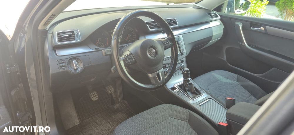 Volkswagen Passat 2.0 TDI BlueMotion Tehnology Comfortline - 21