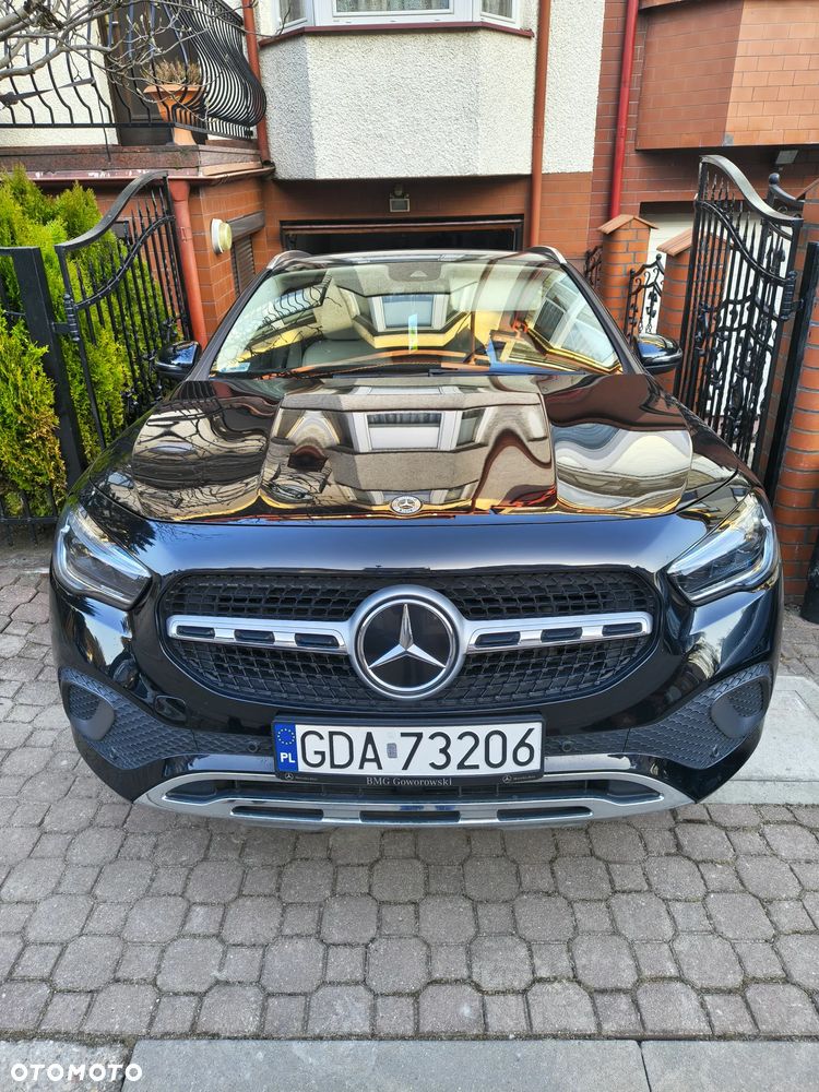 Mercedes-Benz GLA 200 4-Matic Progressive - 2