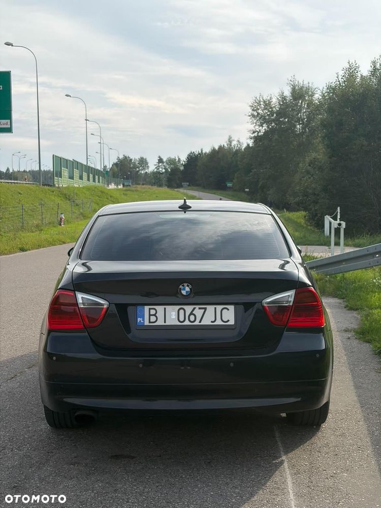 BMW Seria 3 320d - 4