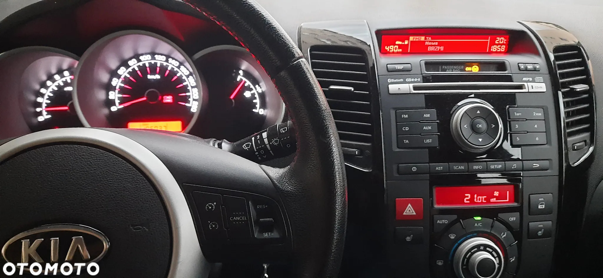 Kia Venga - 15