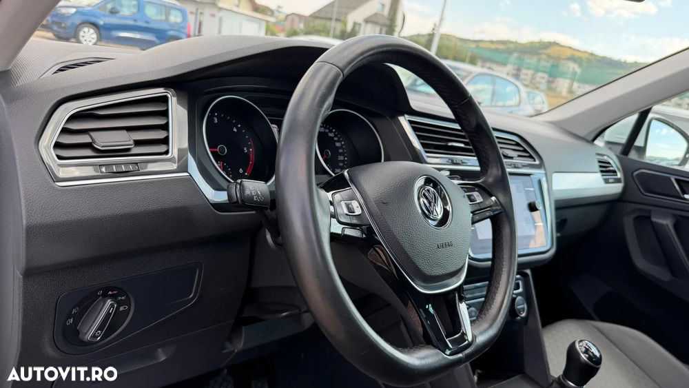 Volkswagen Tiguan 2.0 TDI SCR (BlueMotion Technology) Comfortline - 15