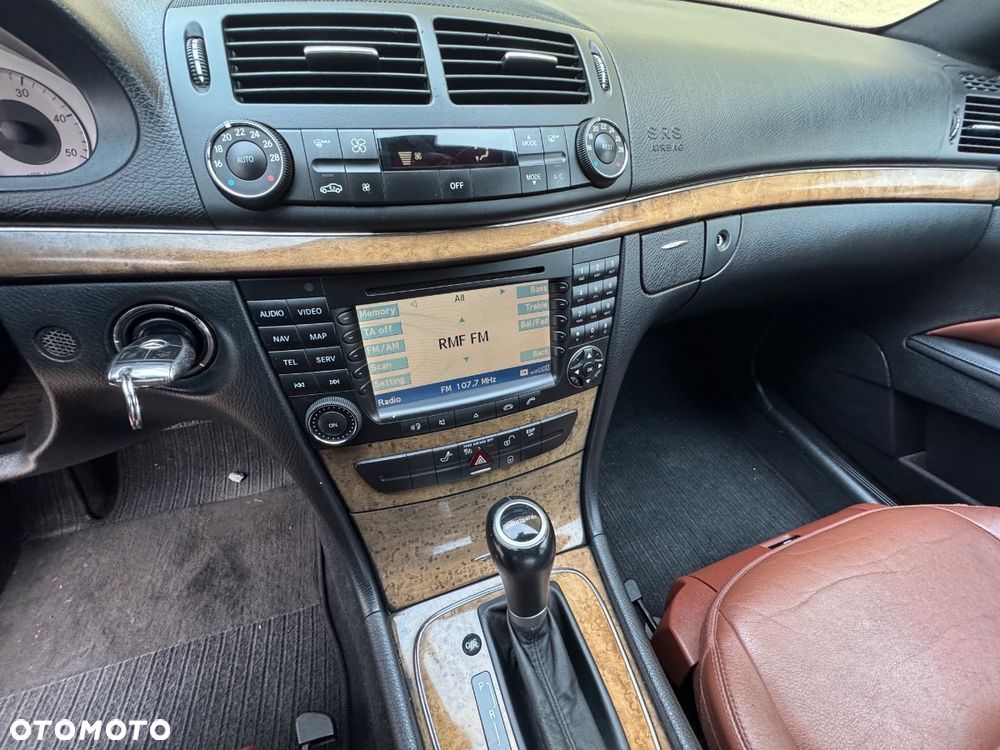 Mercedes-Benz Klasa E 200 T CDI Automatik Avantgarde - 10