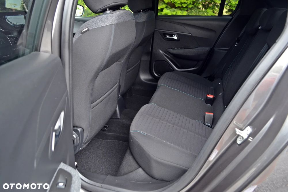 Peugeot 208 - 25