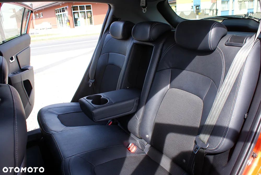 Kia Sportage 2.0 CRDI 4WD Automatik Fifa World Cup Edition - 22