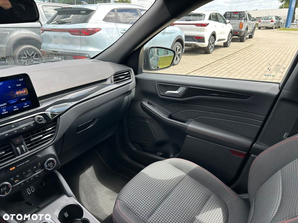 Ford Kuga - 12