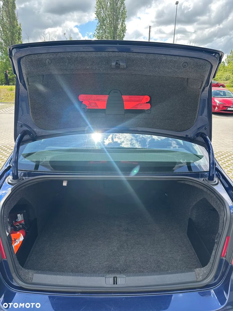 Volkswagen Passat 2.0 FSI Comfortline - 21