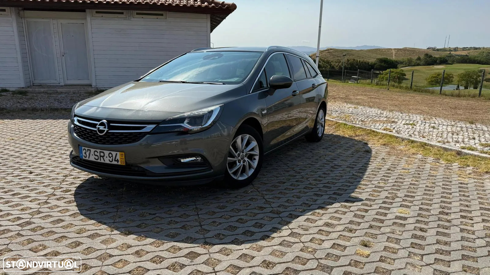 Opel Astra Sports Tourer - 10