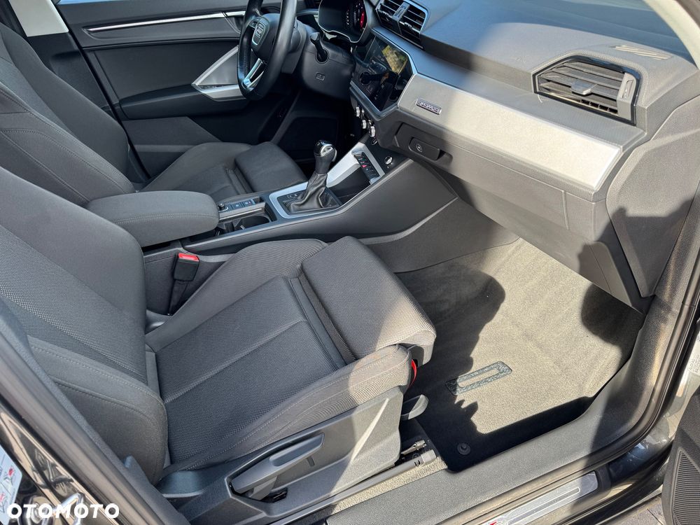 Audi Q3 40 TDI Quattro S Line S tronic - 24