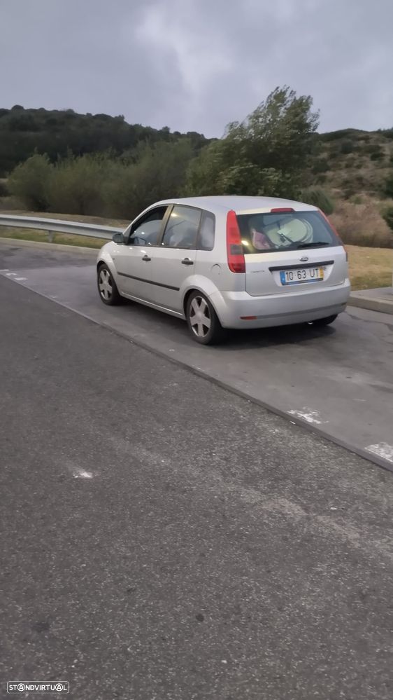 Ford Fiesta 1.4 Ambiente - 1