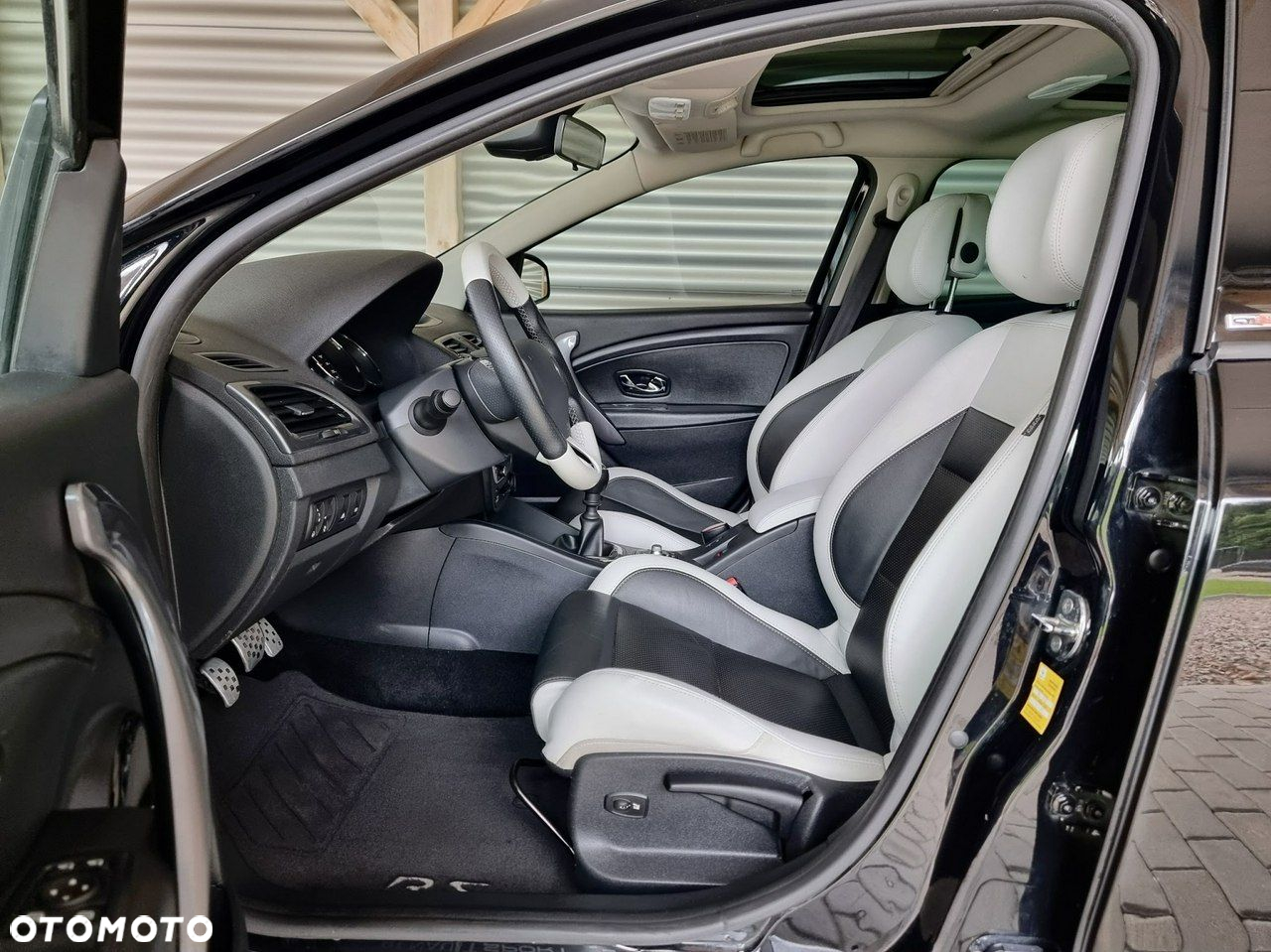 Renault Megane GT 220 - 12