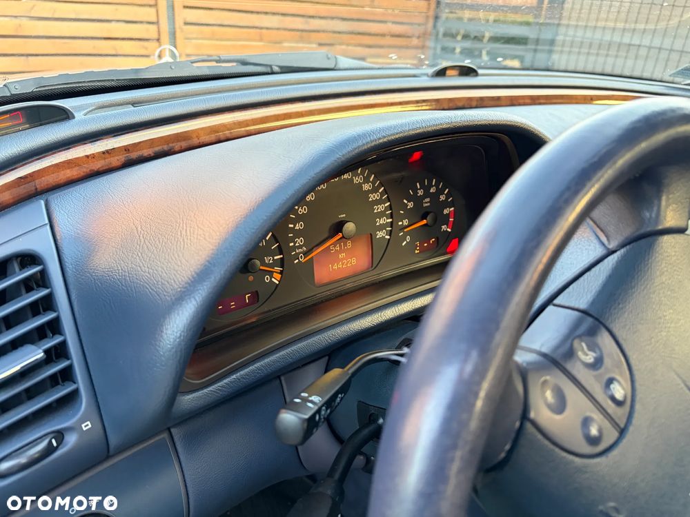 Mercedes-Benz CLK - 5