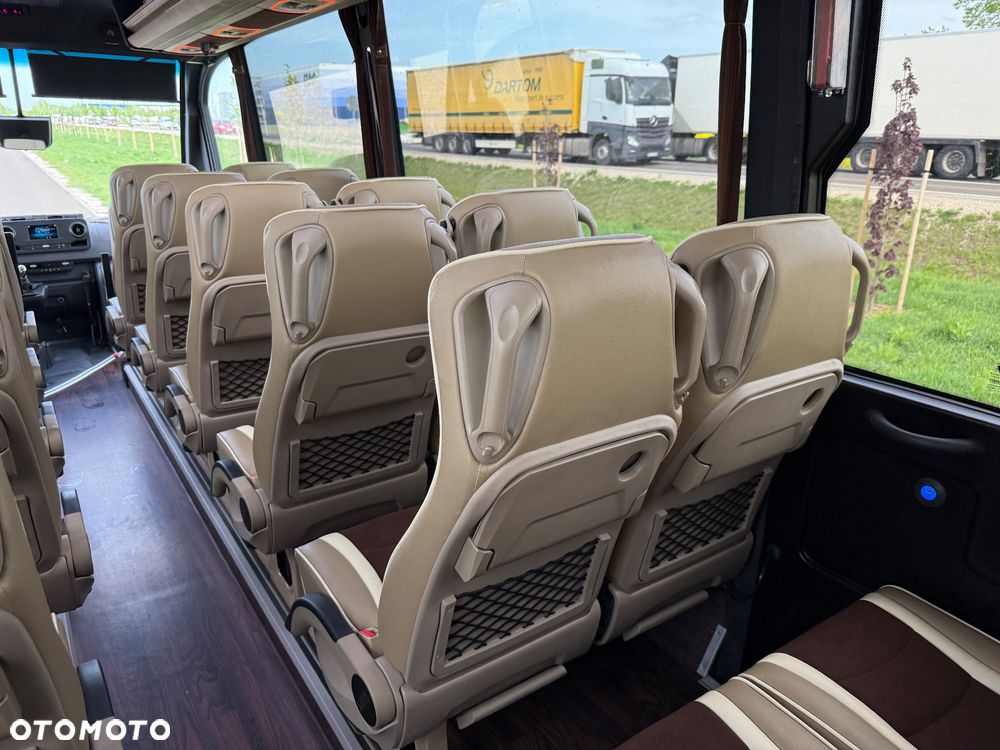 Mercedes-Benz Sprinter 519 - 27