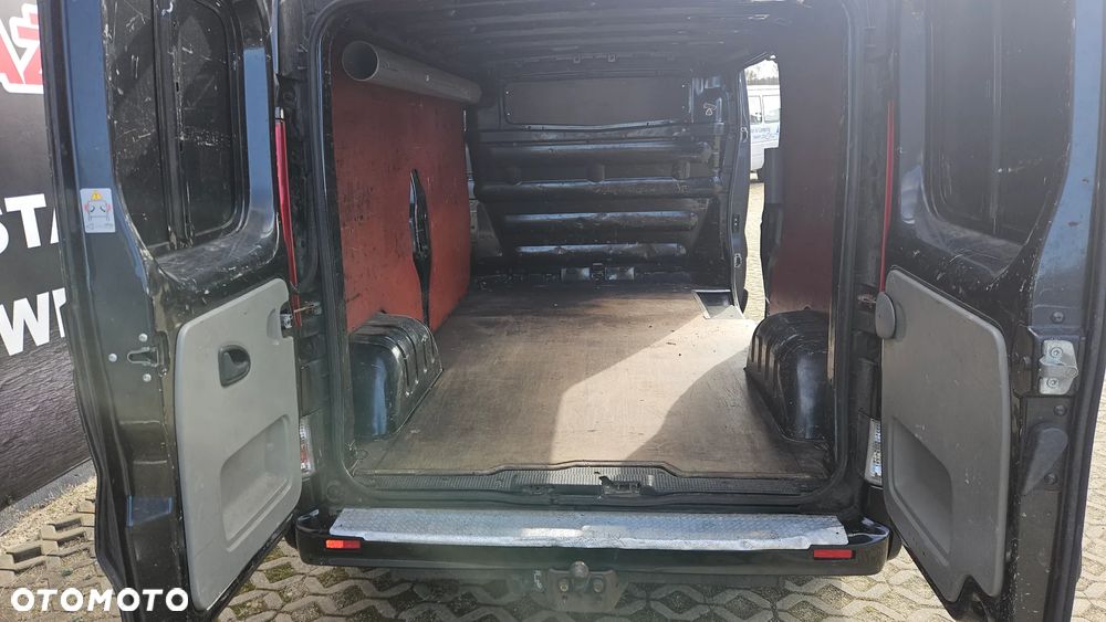 Opel Vivaro - 8
