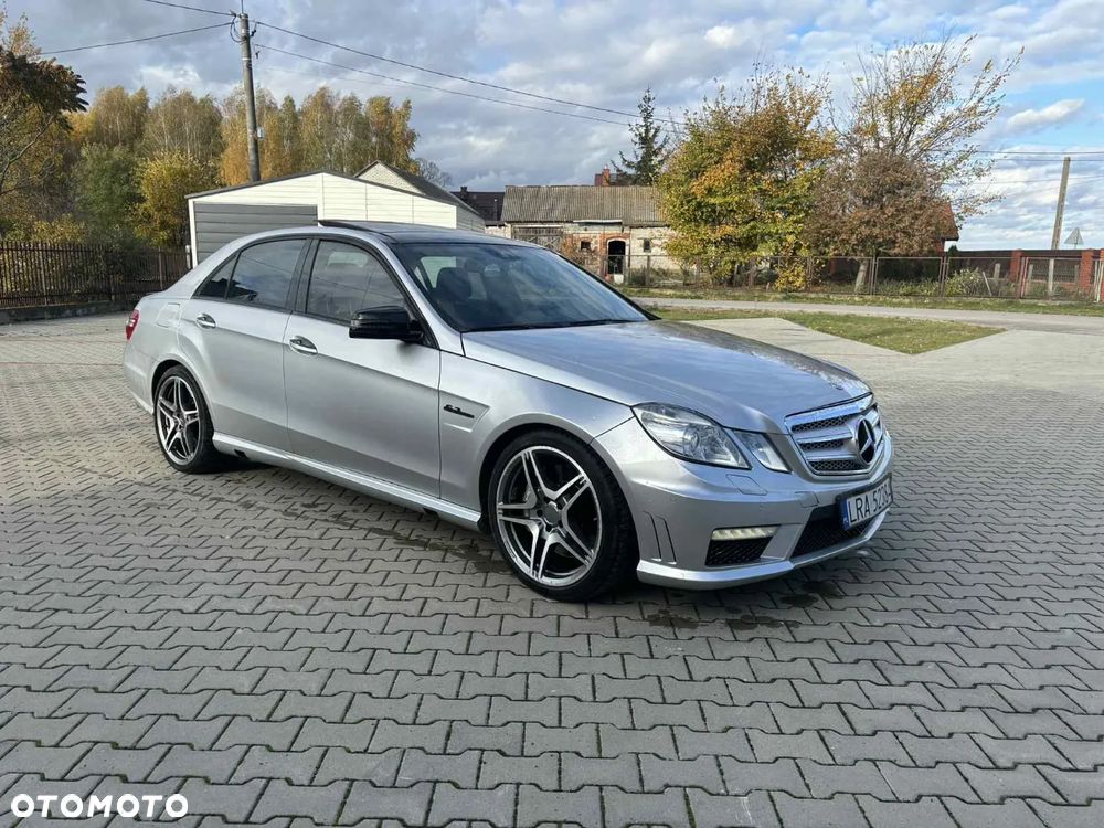 Mercedes-Benz Klasa E 63 AMG T AMG Speedshift 7G-MCT - 4