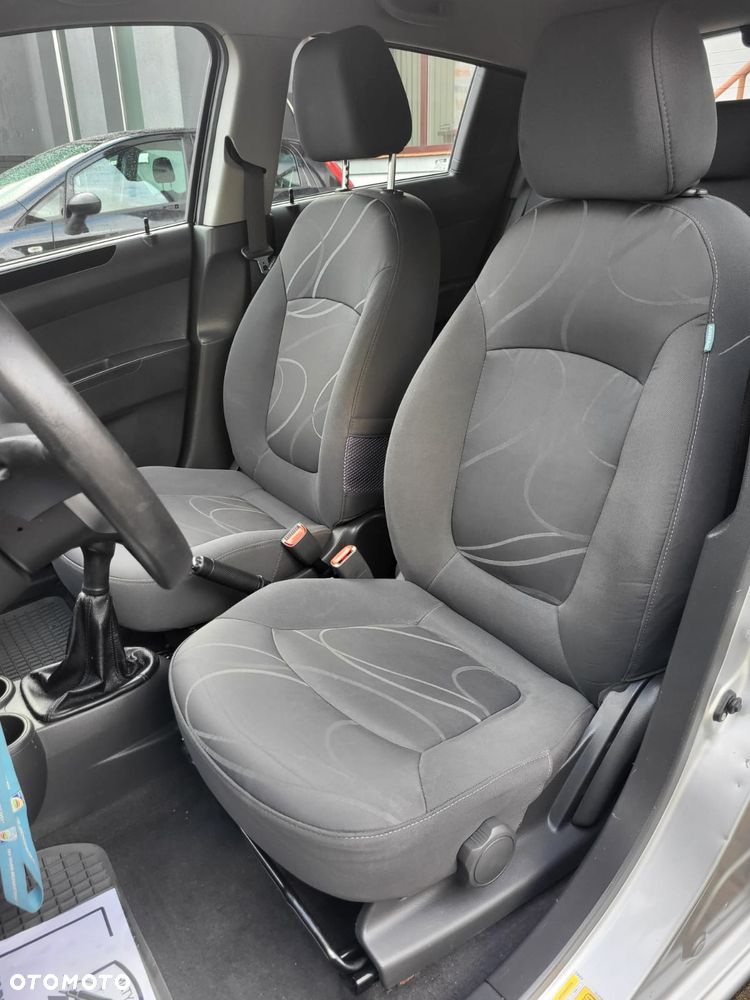 Chevrolet Spark 1.0 Base+ - 17