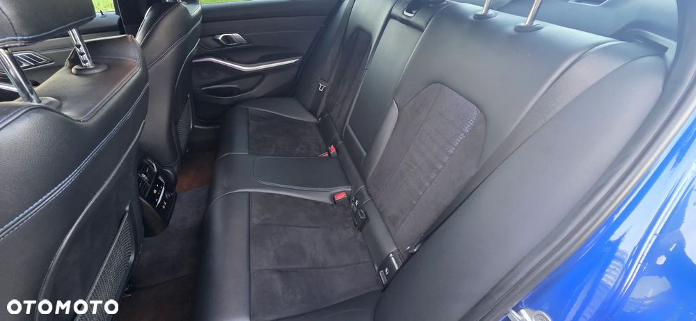 BMW Seria 3 320d xDrive M Sport - 14