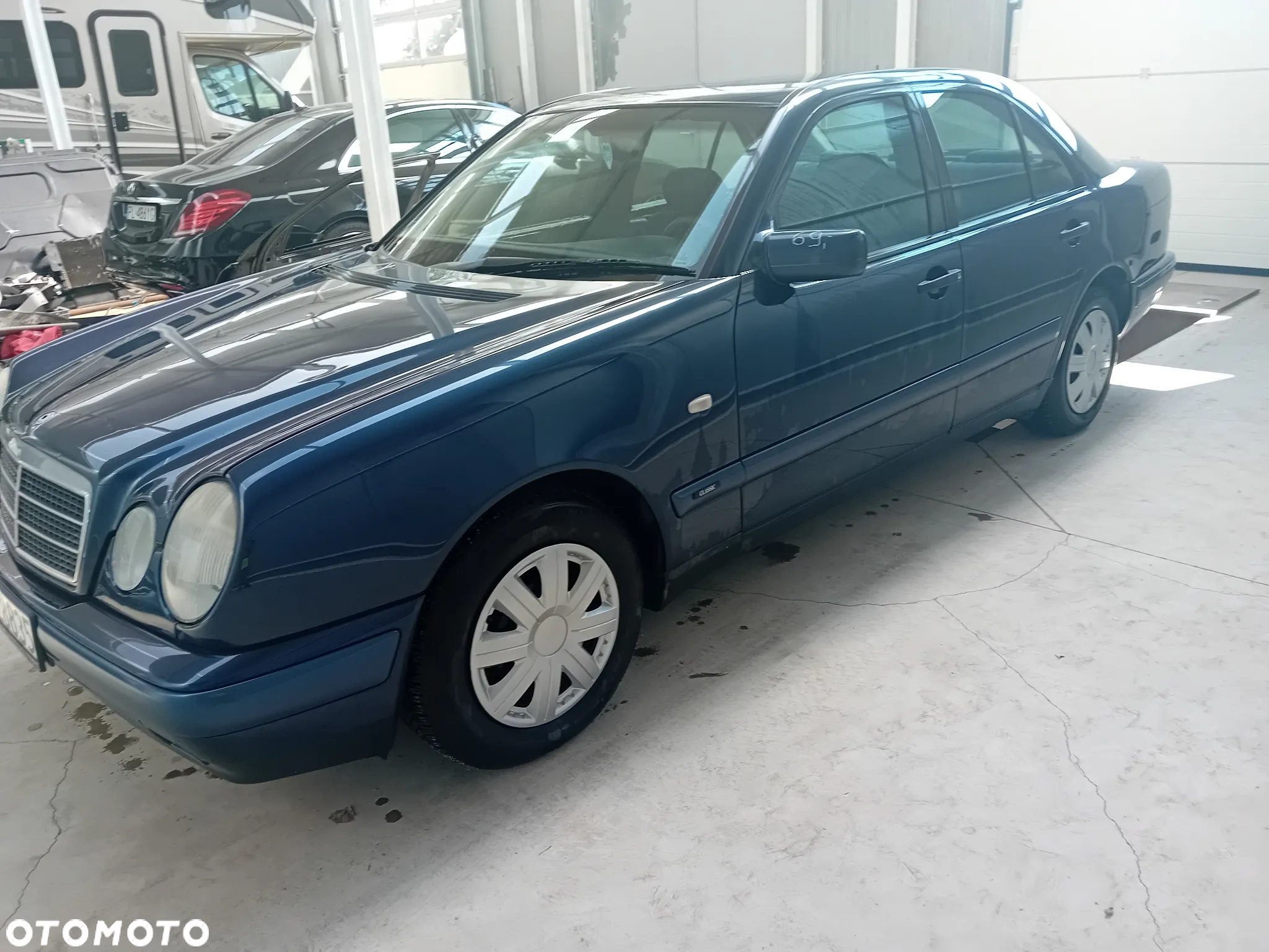 Mercedes-Benz Klasa E 290 T TD Classic - 4