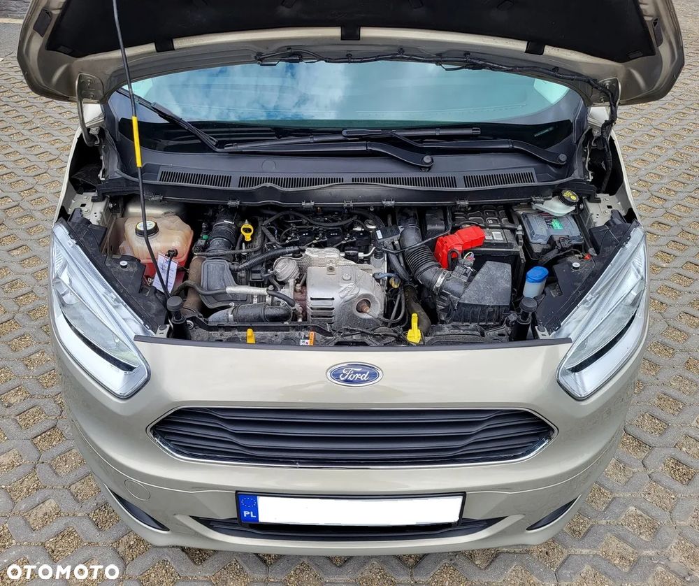 Ford Tourneo Courier 1.0 EcoBoost S&S Titanium - 31