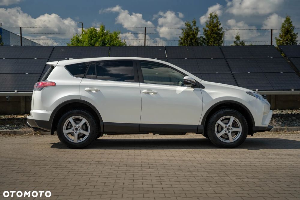 Toyota RAV4 2.0 D-4D Active 4x2 - 7