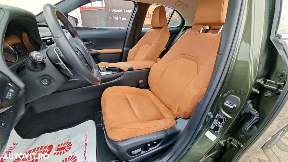 Lexus UX 300e Luxury Line - 11