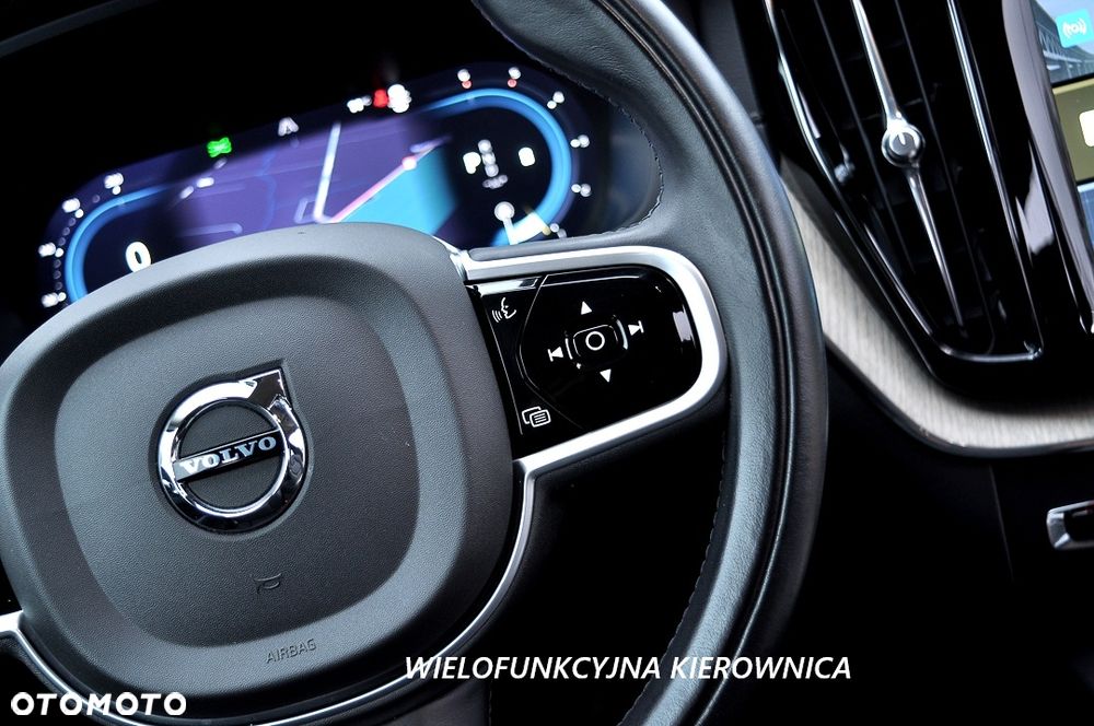 Volvo XC 60 B4 D AWD Geartronic Inscription - 28