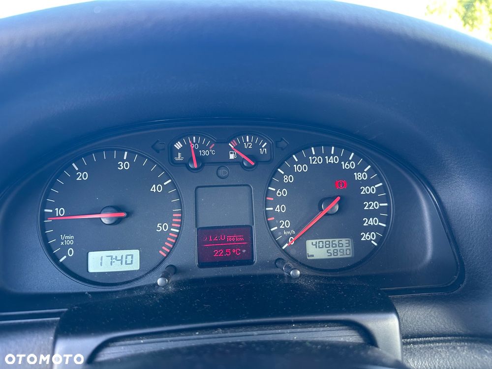 Volkswagen Passat 1.9 TDI Comfortline - 13