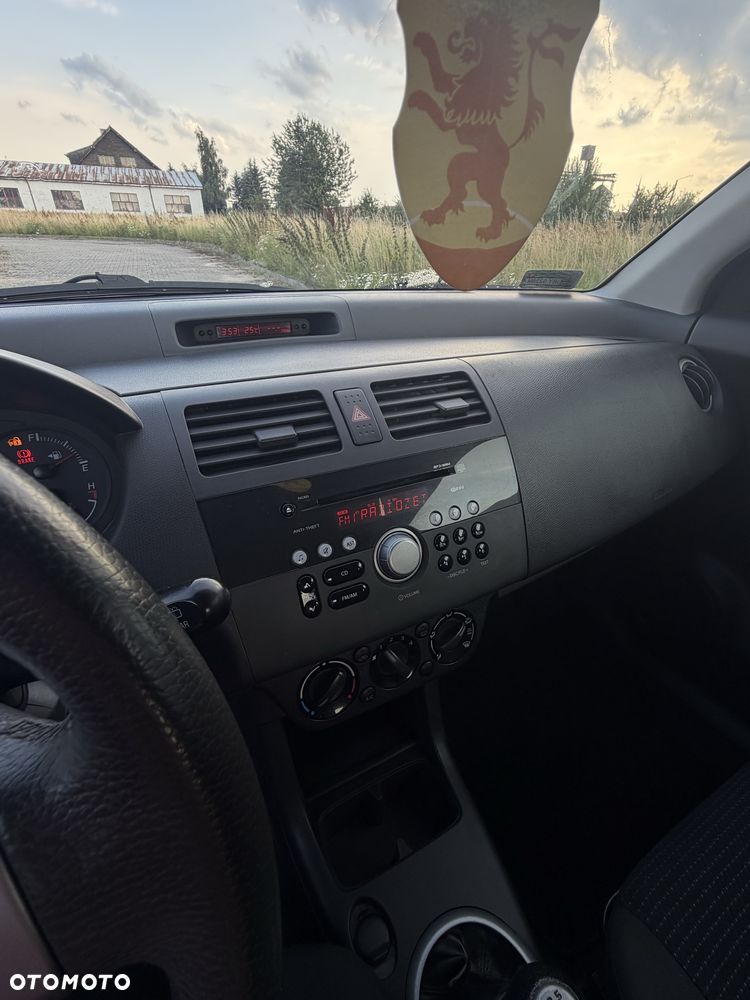 Suzuki Swift - 5