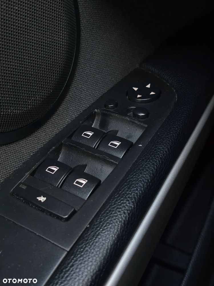 BMW Seria 3 318d - 30